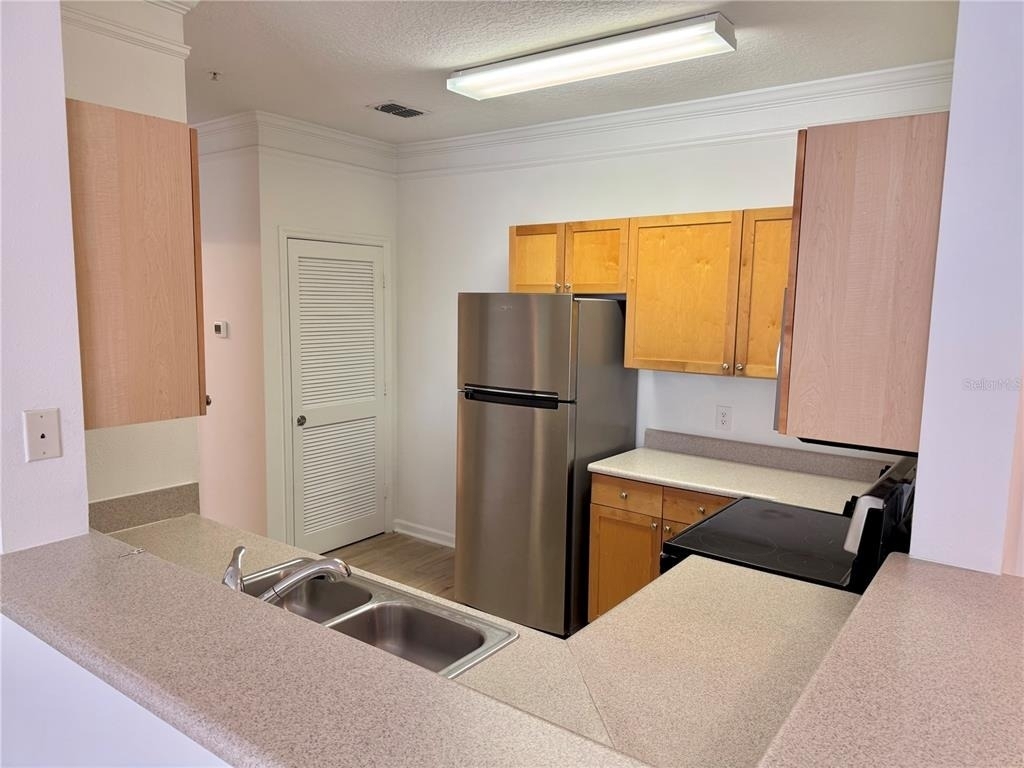8848 Villa View Circle - Photo 9