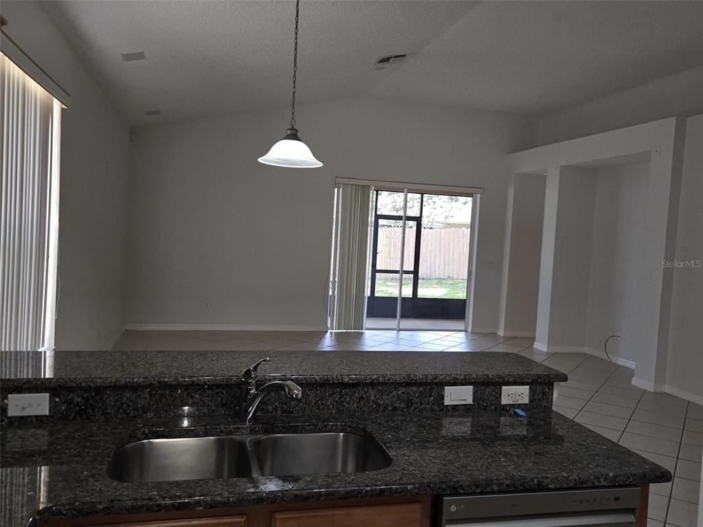 8423 Baywood Vista Drive - Photo 15