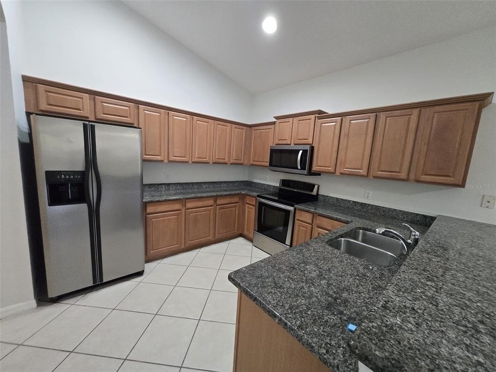 8423 Baywood Vista Drive - Photo 9