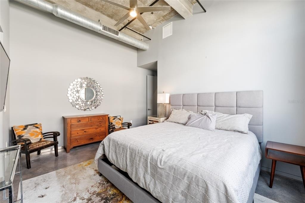 302 Se Broadway Street - Photo 18