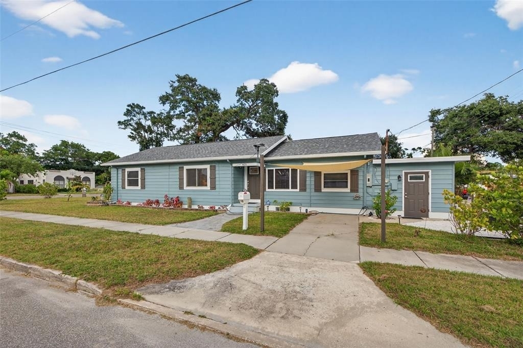 825 46th Street N - Photo 0
