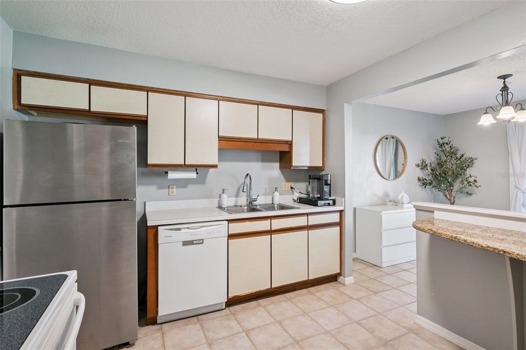 2258 Coach House Boulevard - Photo 10