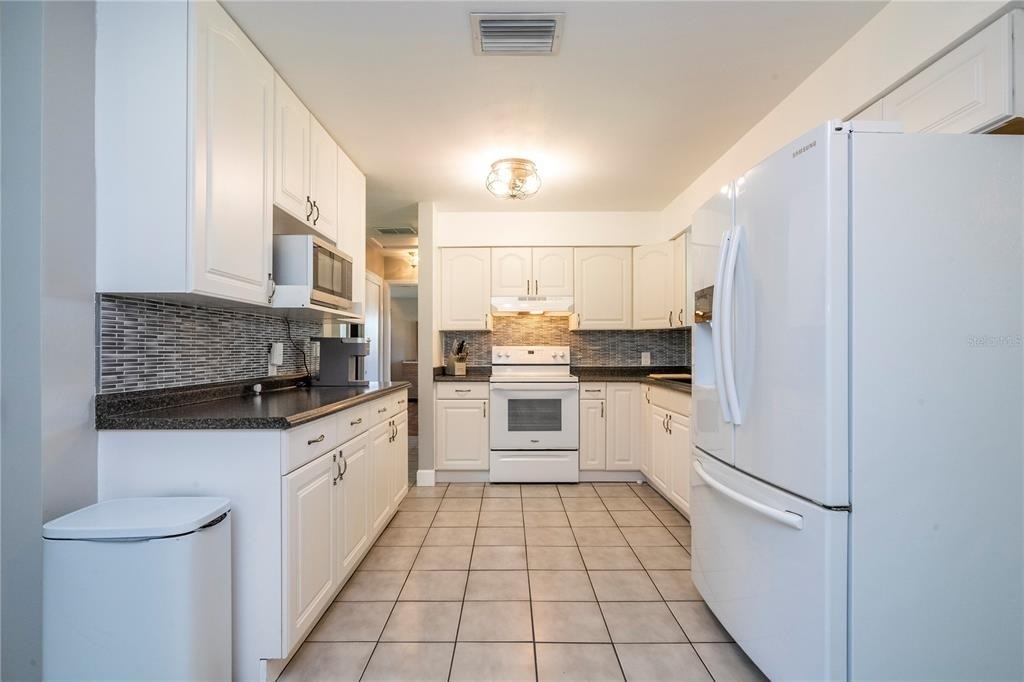 196 Nw 100th Avenue - Photo 14