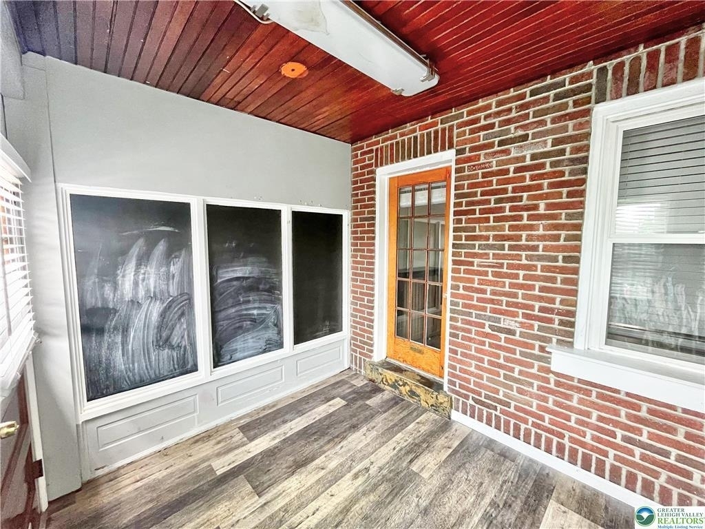 1022 S 10th Street - Photo 1