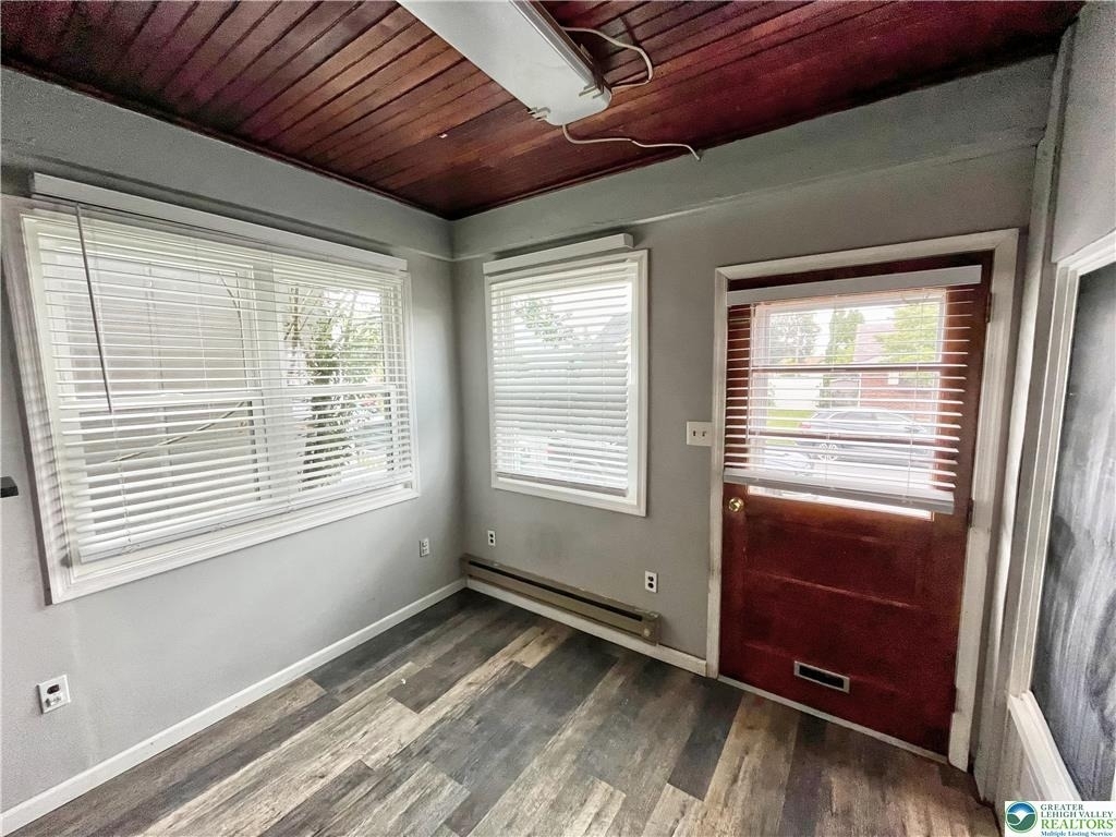 1022 S 10th Street - Photo 2