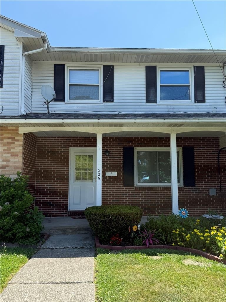 225 N 8th - Photo 0