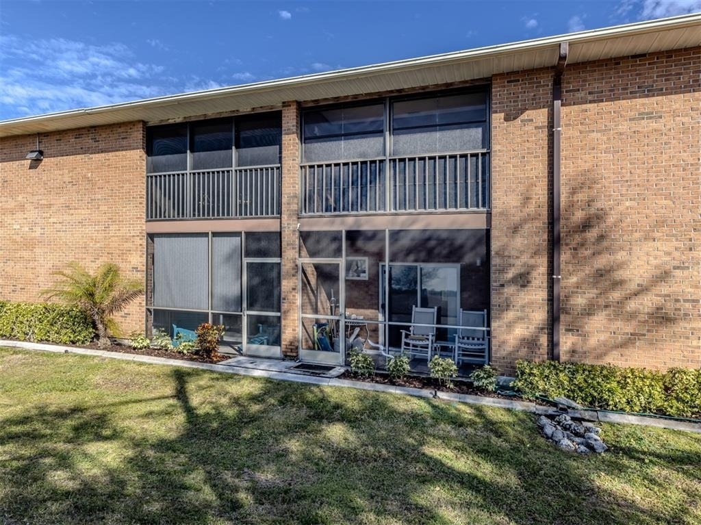 217 Airport Avenue W - Photo 1