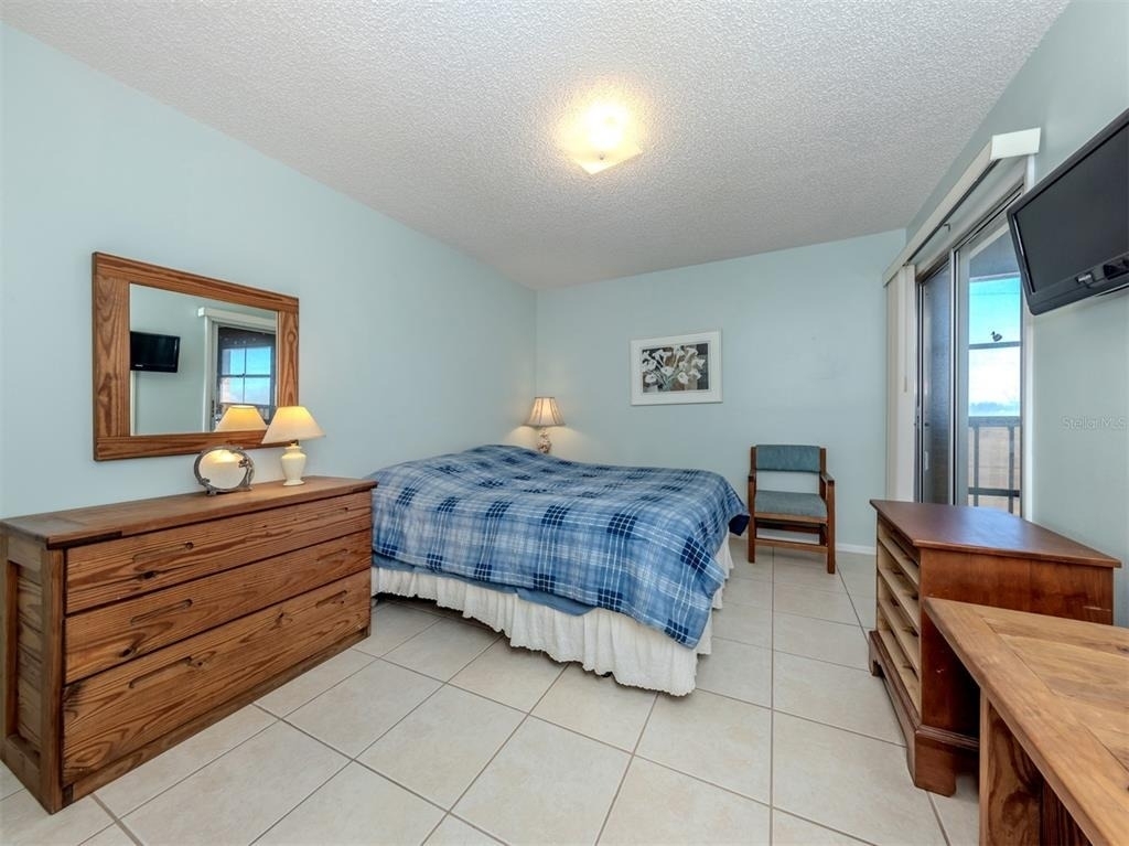 217 Airport Avenue W - Photo 21