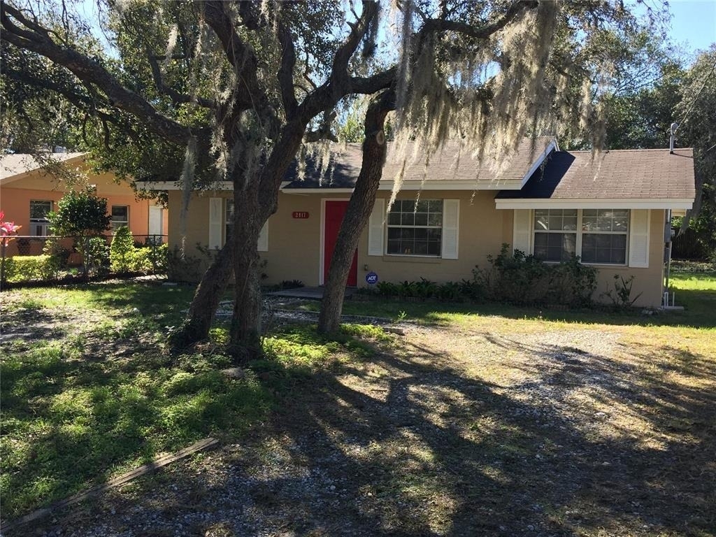 2417 Golfview Street - Photo 0