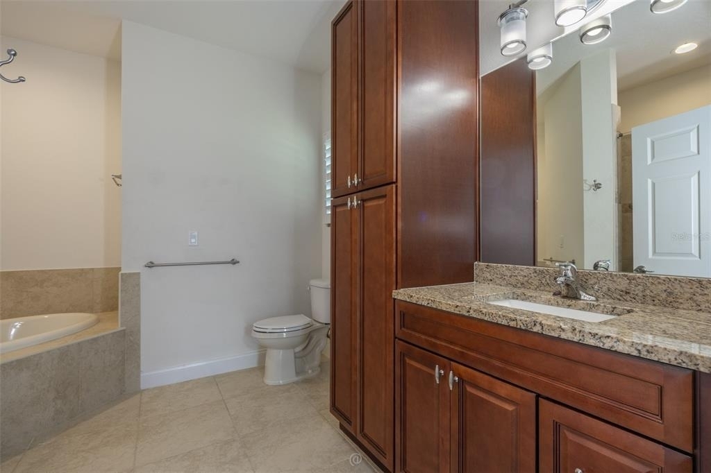 35 Edge Lane - Photo 20