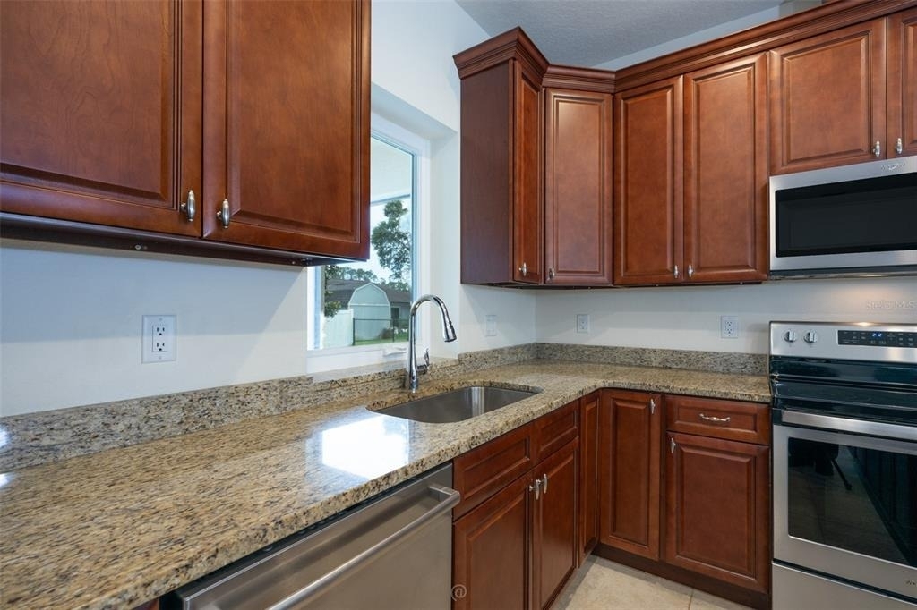 35 Edge Lane - Photo 12