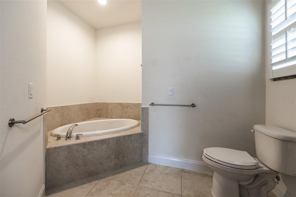 35 Edge Lane - Photo 18