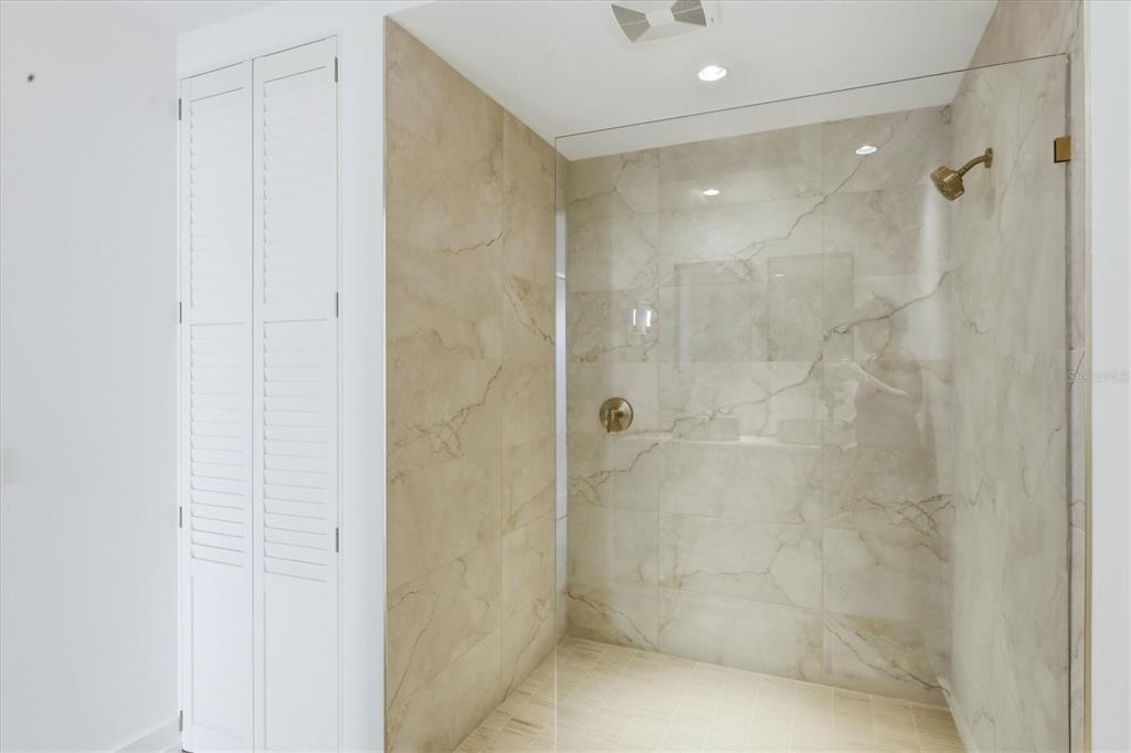 111 S Pineapple Avenue - Photo 22