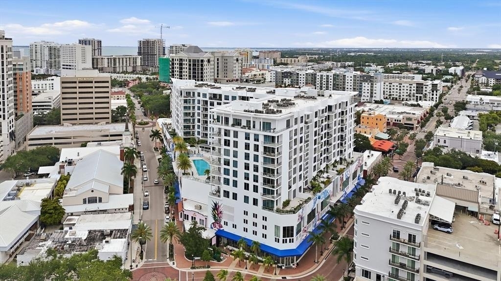 111 S Pineapple Avenue - Photo 35