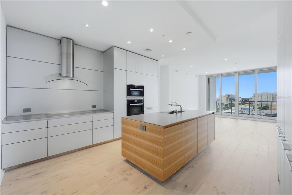 111 S Pineapple Avenue - Photo 4