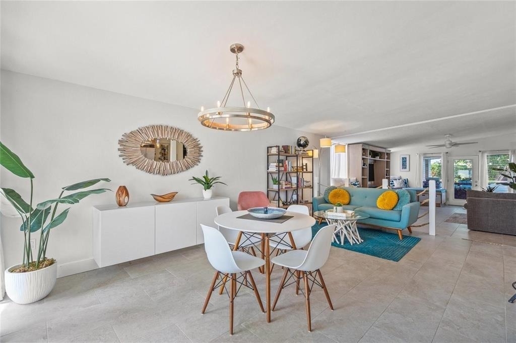 4801 Sarasota Avenue - Photo 3