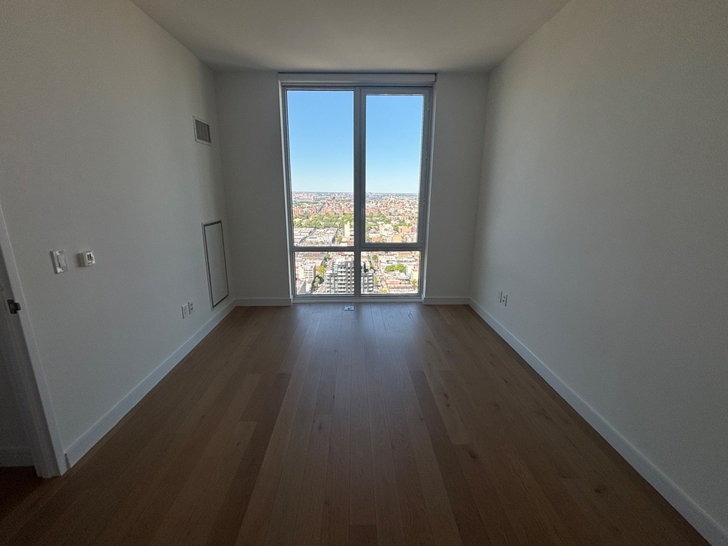 24th Street, Queens Plaza S - Photo 17