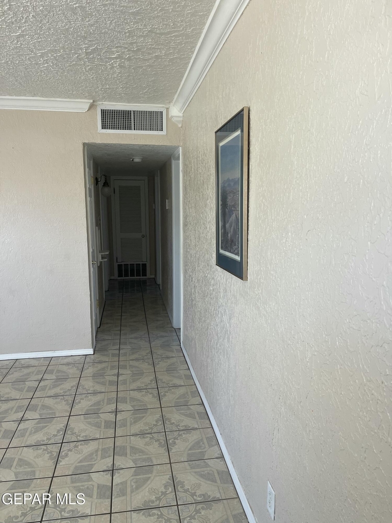 252 Trinity Place - Photo 4