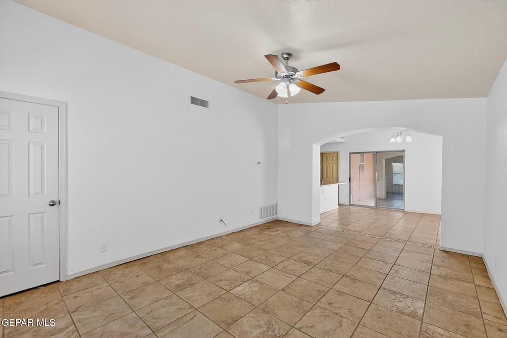 2304 Honey Dew Street - Photo 8