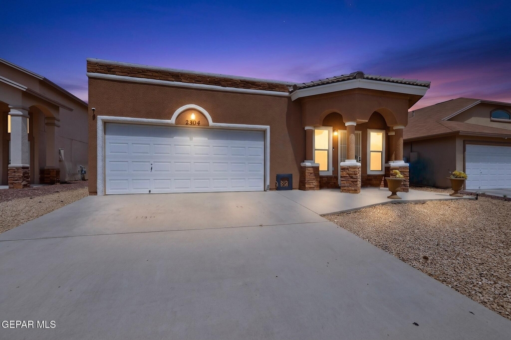 2304 Honey Dew Street - Photo 0