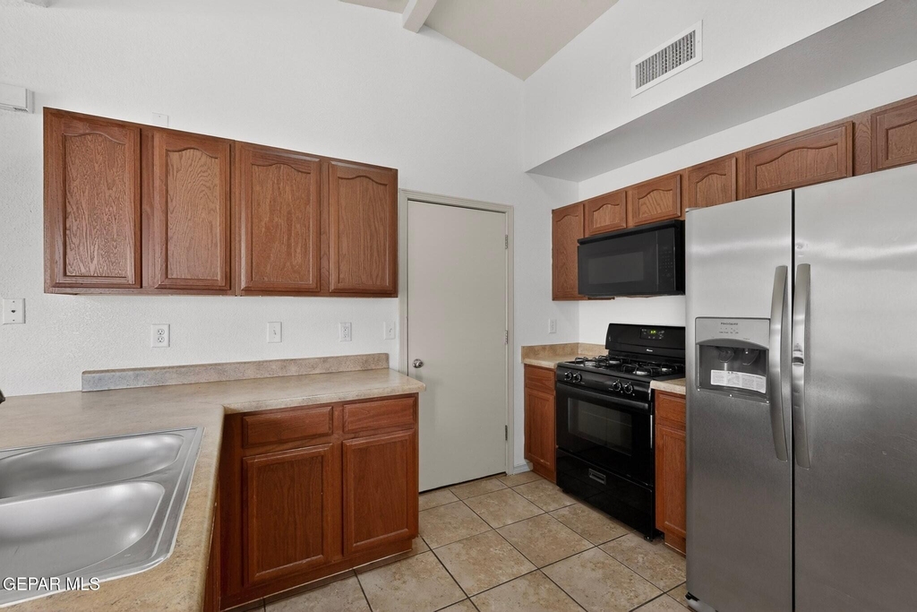 2304 Honey Dew Street - Photo 15