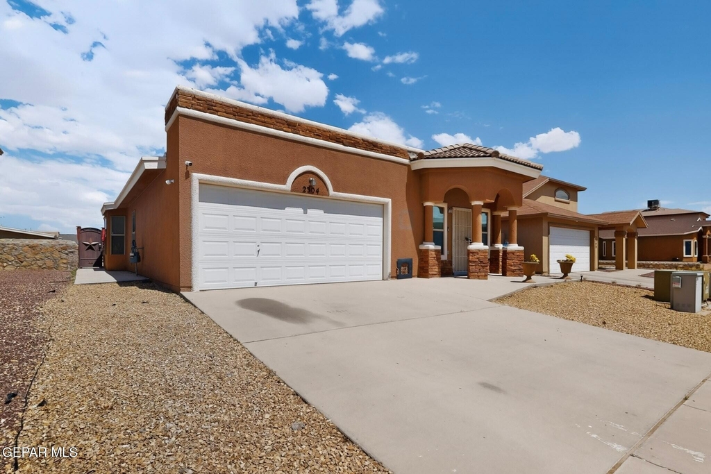 2304 Honey Dew Street - Photo 3