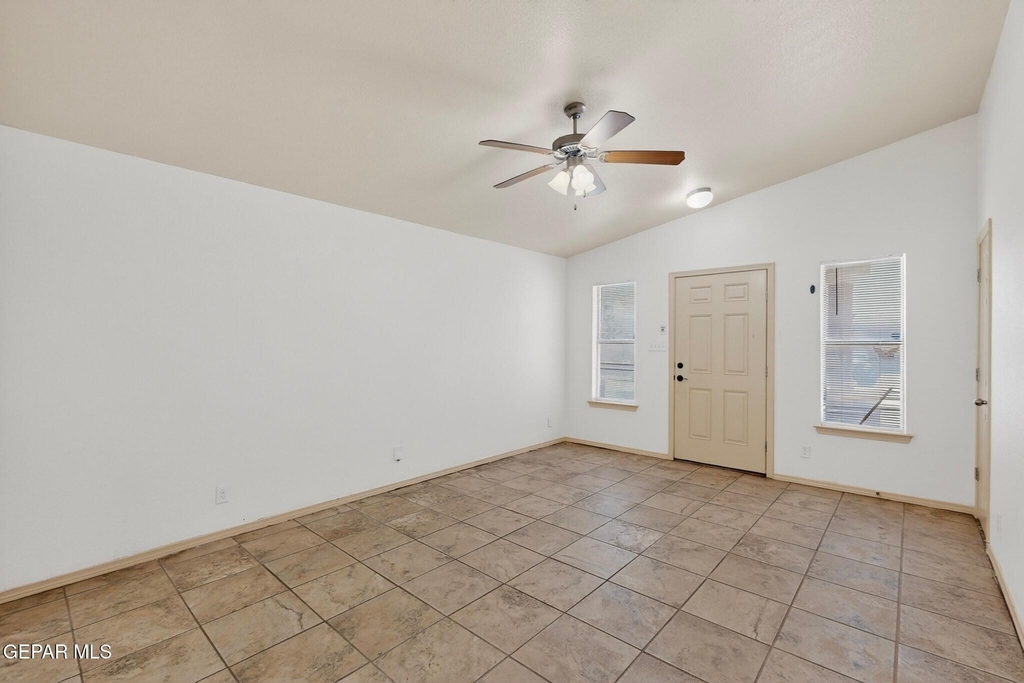 2304 Honey Dew Street - Photo 7