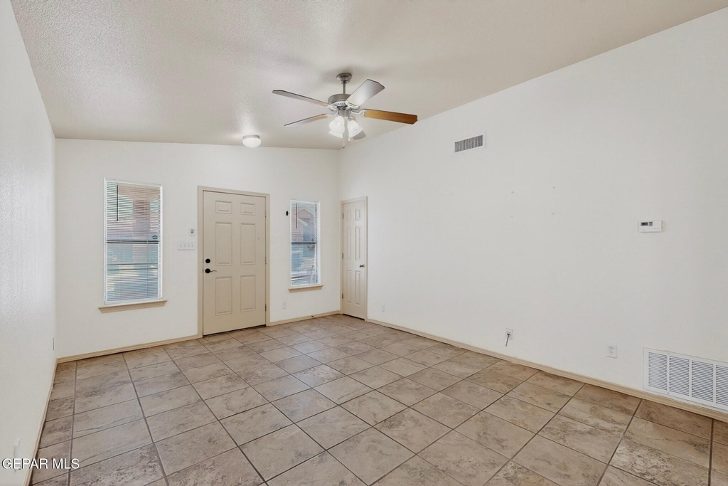 2304 Honey Dew Street - Photo 6