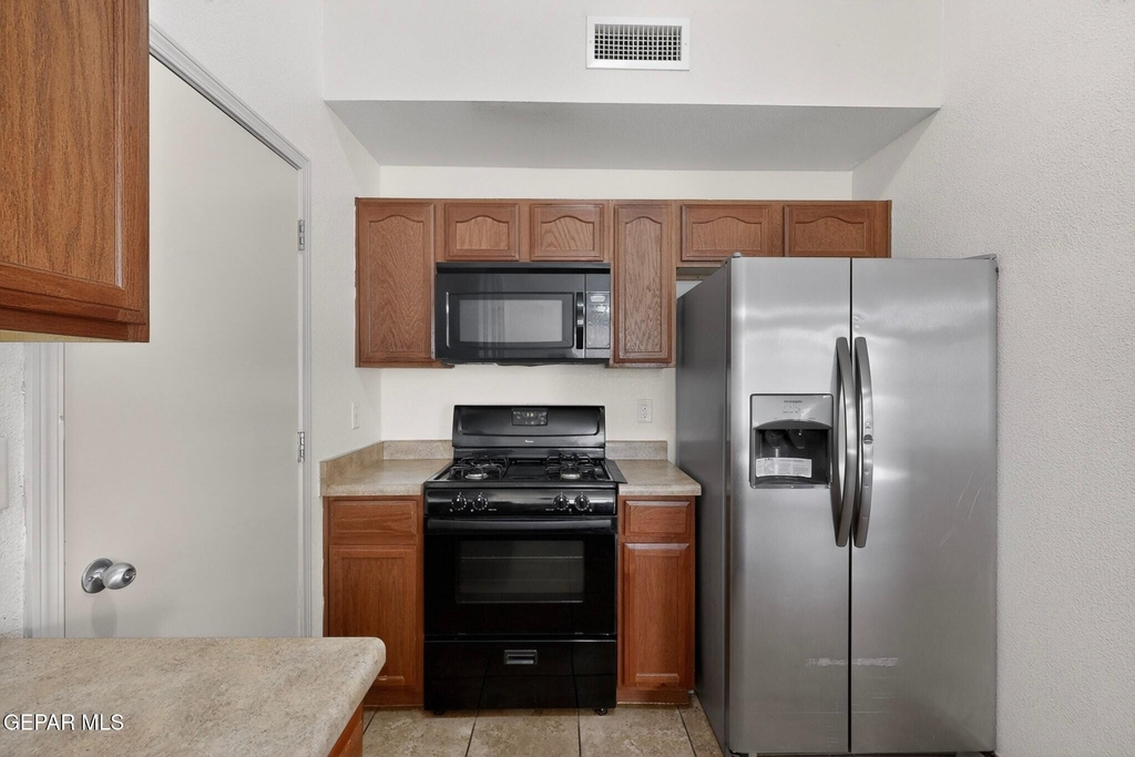 2304 Honey Dew Street - Photo 17