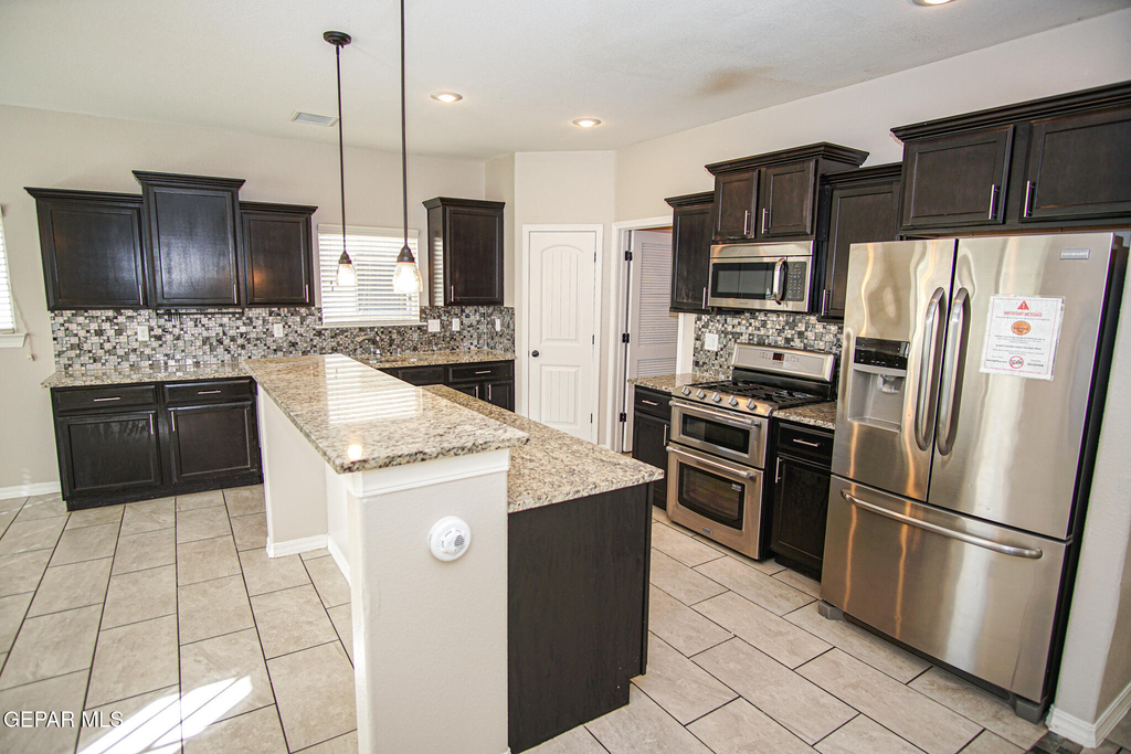 13482 Bradford Street - Photo 5