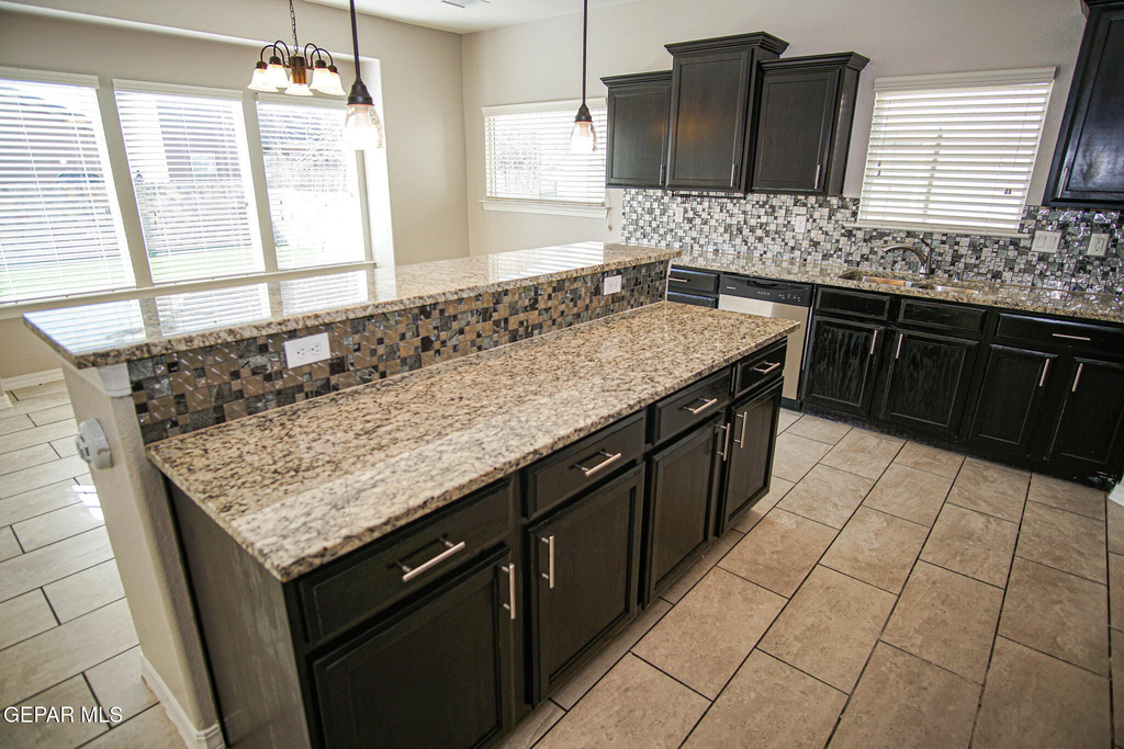 13482 Bradford Street - Photo 9