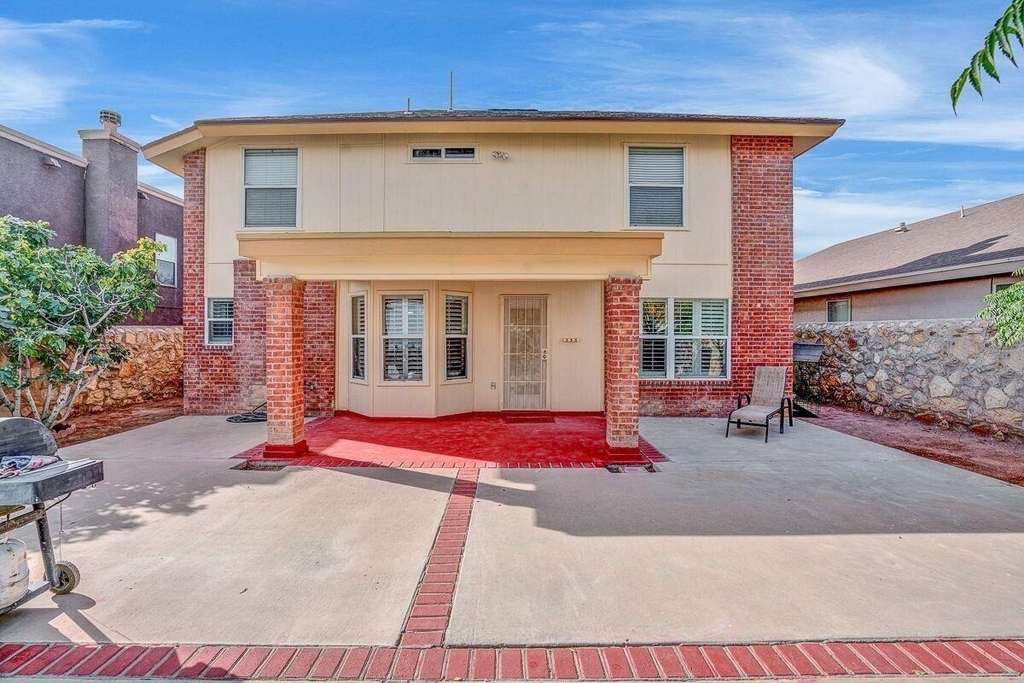 1460 Paseo De Flor Street - Photo 22