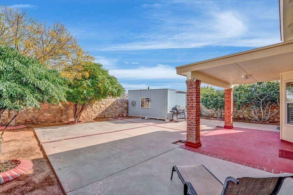 1460 Paseo De Flor Street - Photo 23