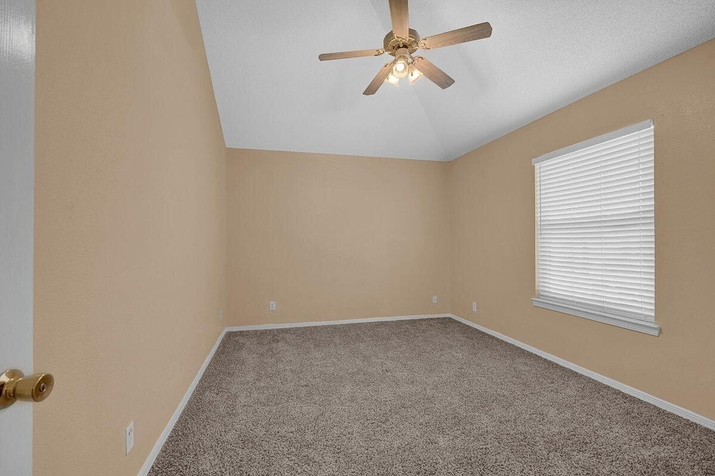 1460 Paseo De Flor Street - Photo 6