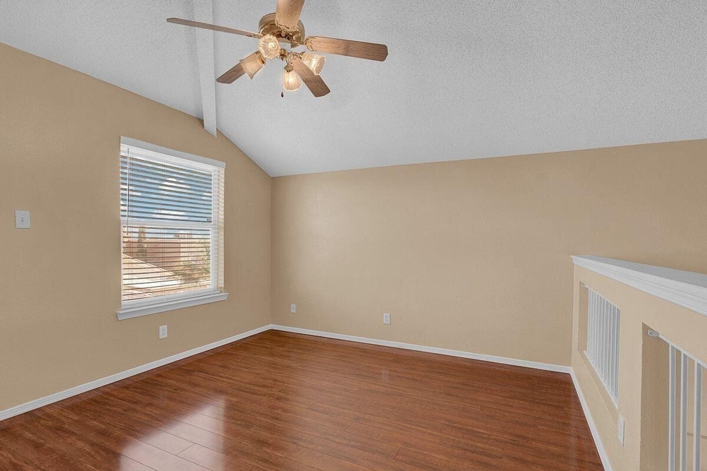 1460 Paseo De Flor Street - Photo 3
