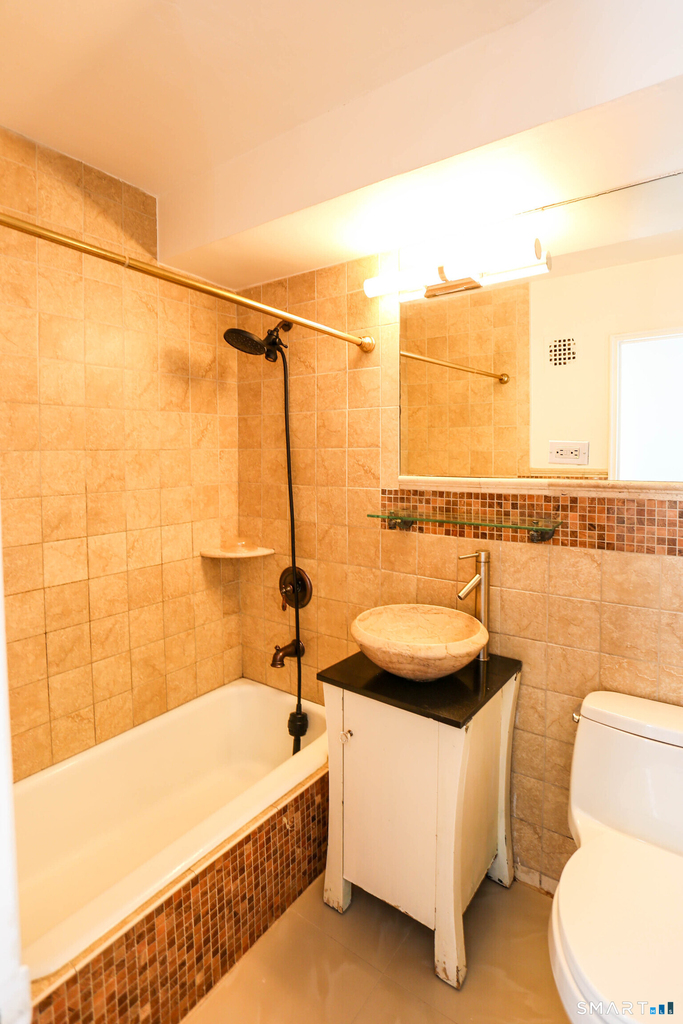 91 Strawberry Hill Avenue - Photo 24