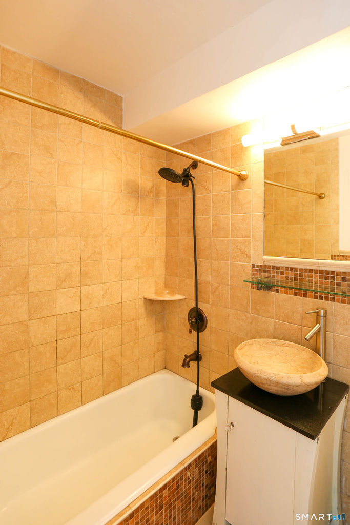 91 Strawberry Hill Avenue - Photo 22