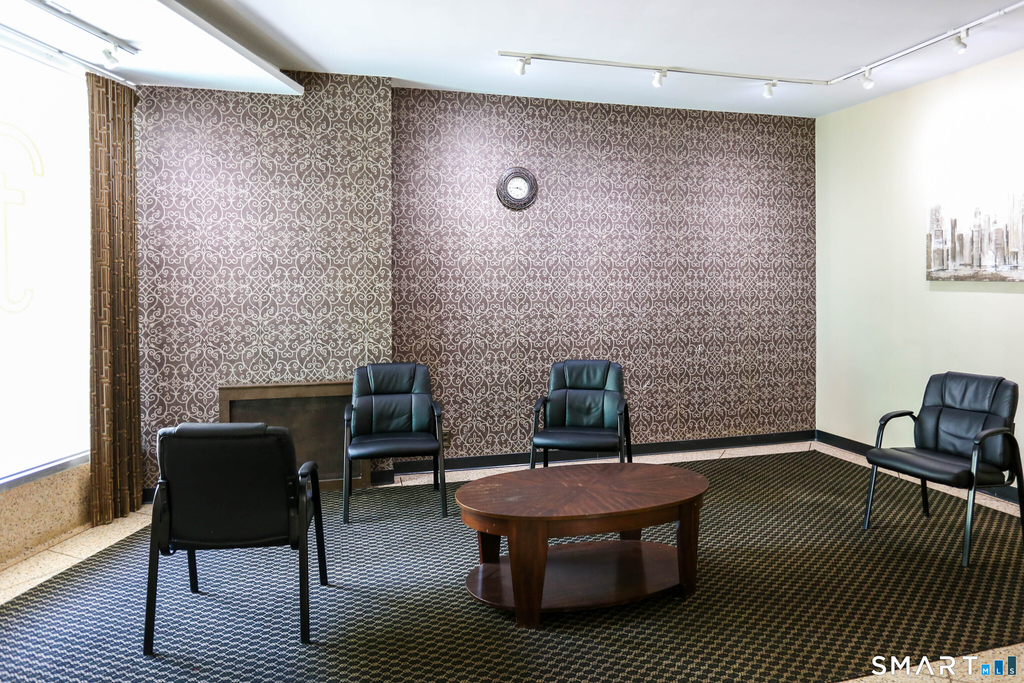 91 Strawberry Hill Avenue - Photo 31