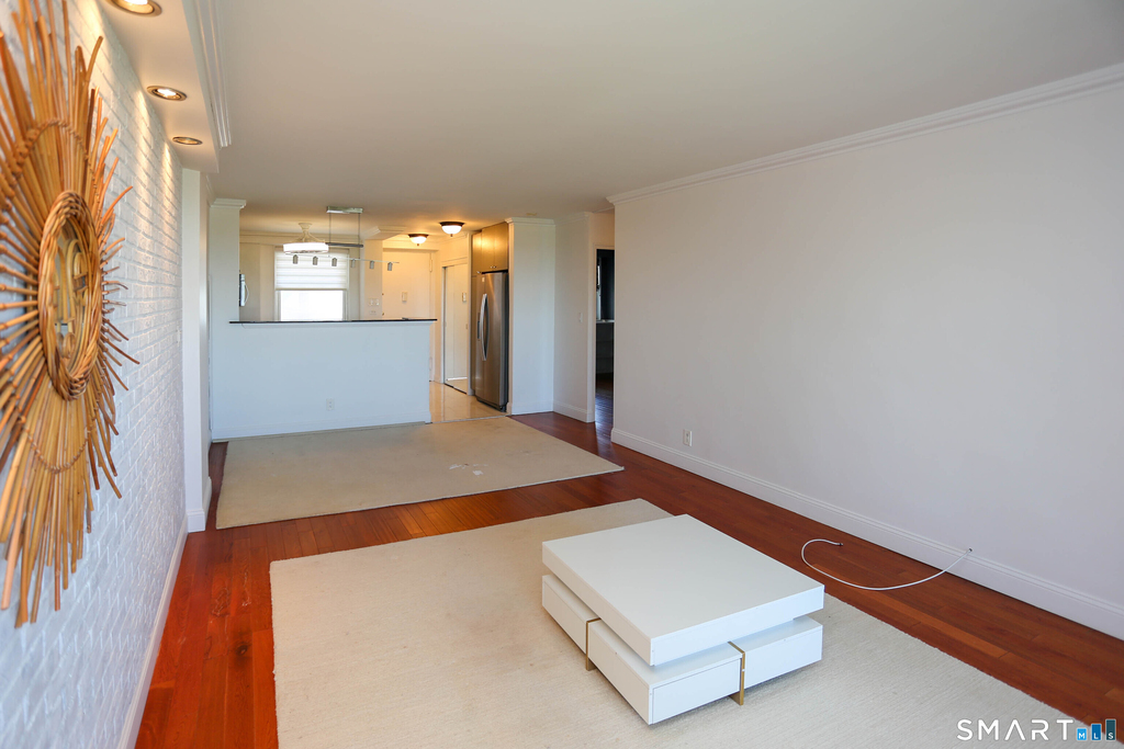 91 Strawberry Hill Avenue - Photo 7