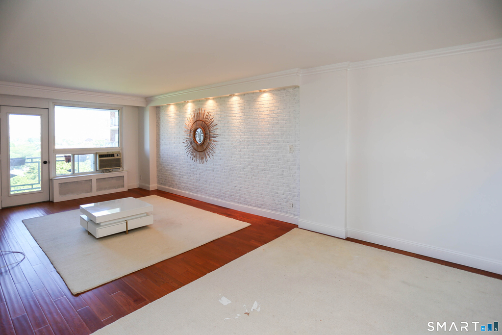 91 Strawberry Hill Avenue - Photo 8