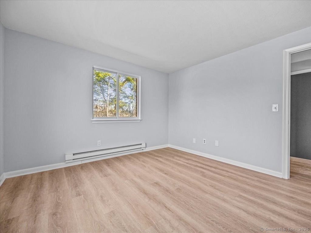 98 Carlton Street - Photo 3