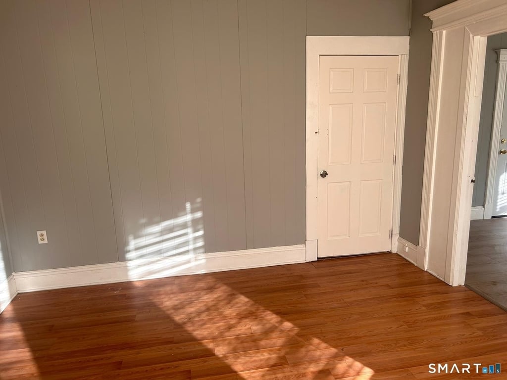 314 Capen Street - Photo 2