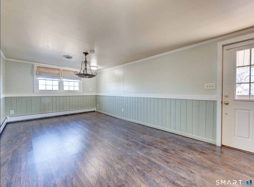 1091 Main Street - Photo 6