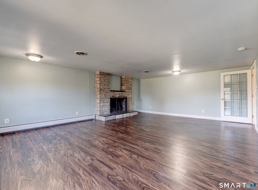 1091 Main Street - Photo 0