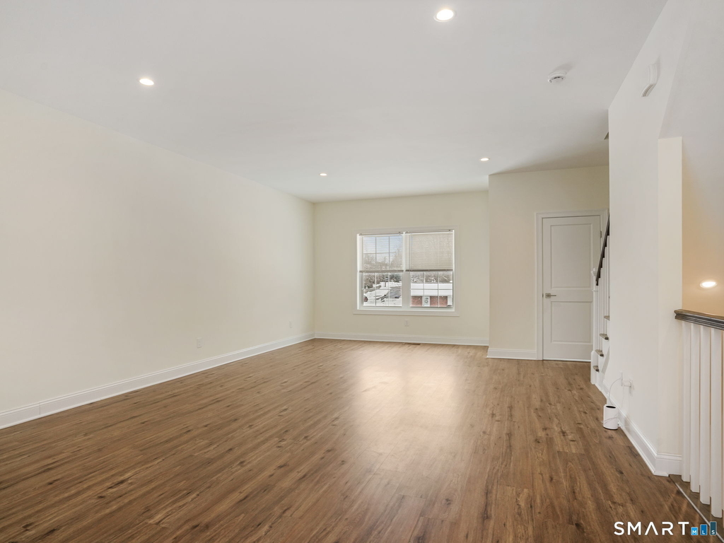 6 Beacon Square - Photo 2