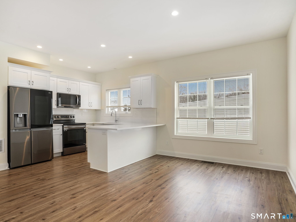 6 Beacon Square - Photo 5