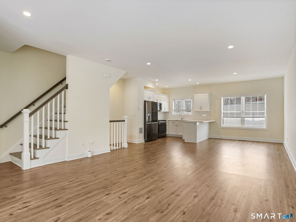 6 Beacon Square - Photo 3