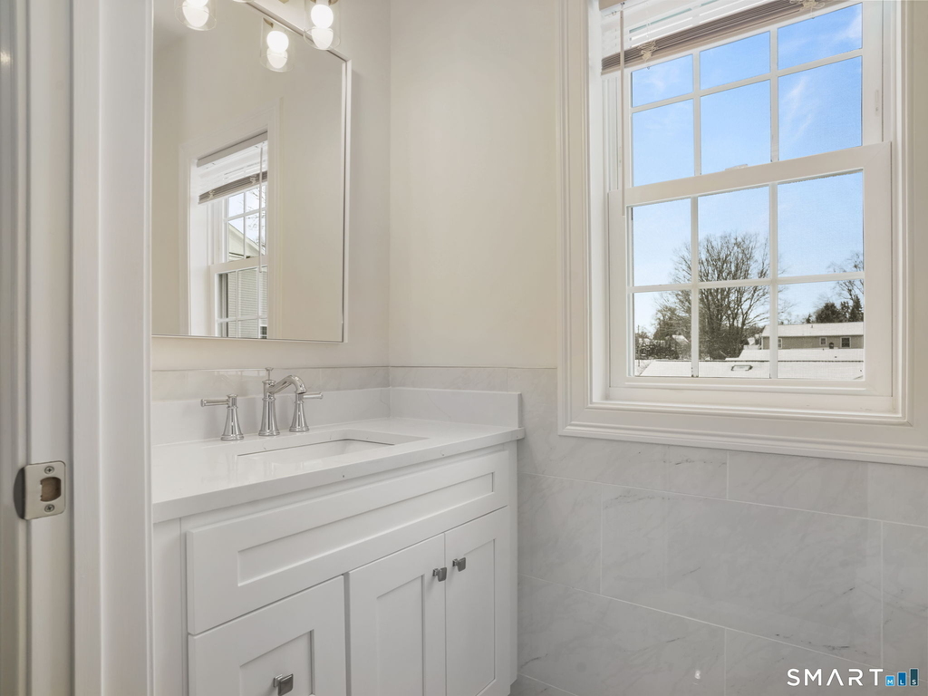 6 Beacon Square - Photo 13
