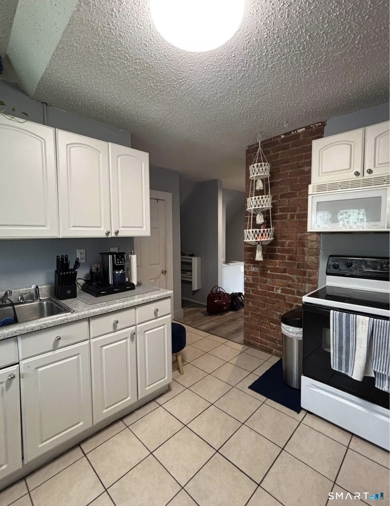 273 Collins Street - Photo 0