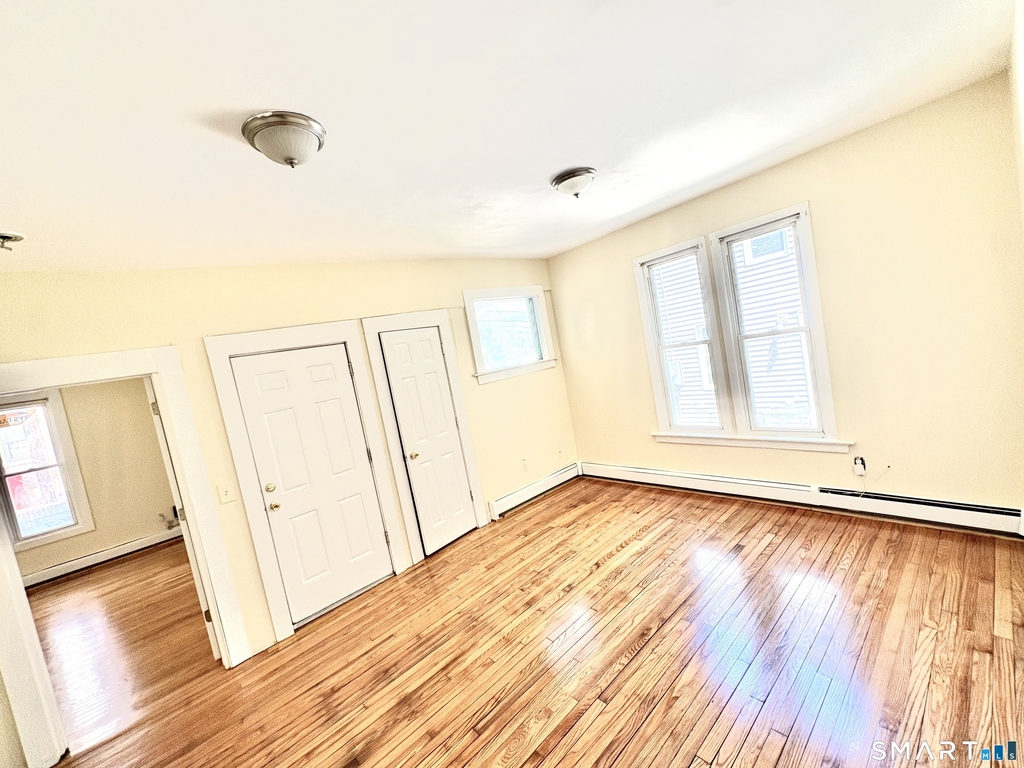 429 Baldwin Street - Photo 12